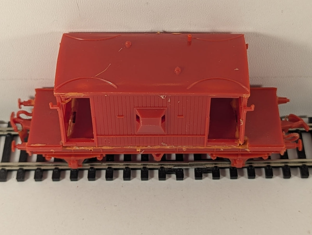 Airfix OO Gauge LMS 20 Ton Brake Van Unpainted Red