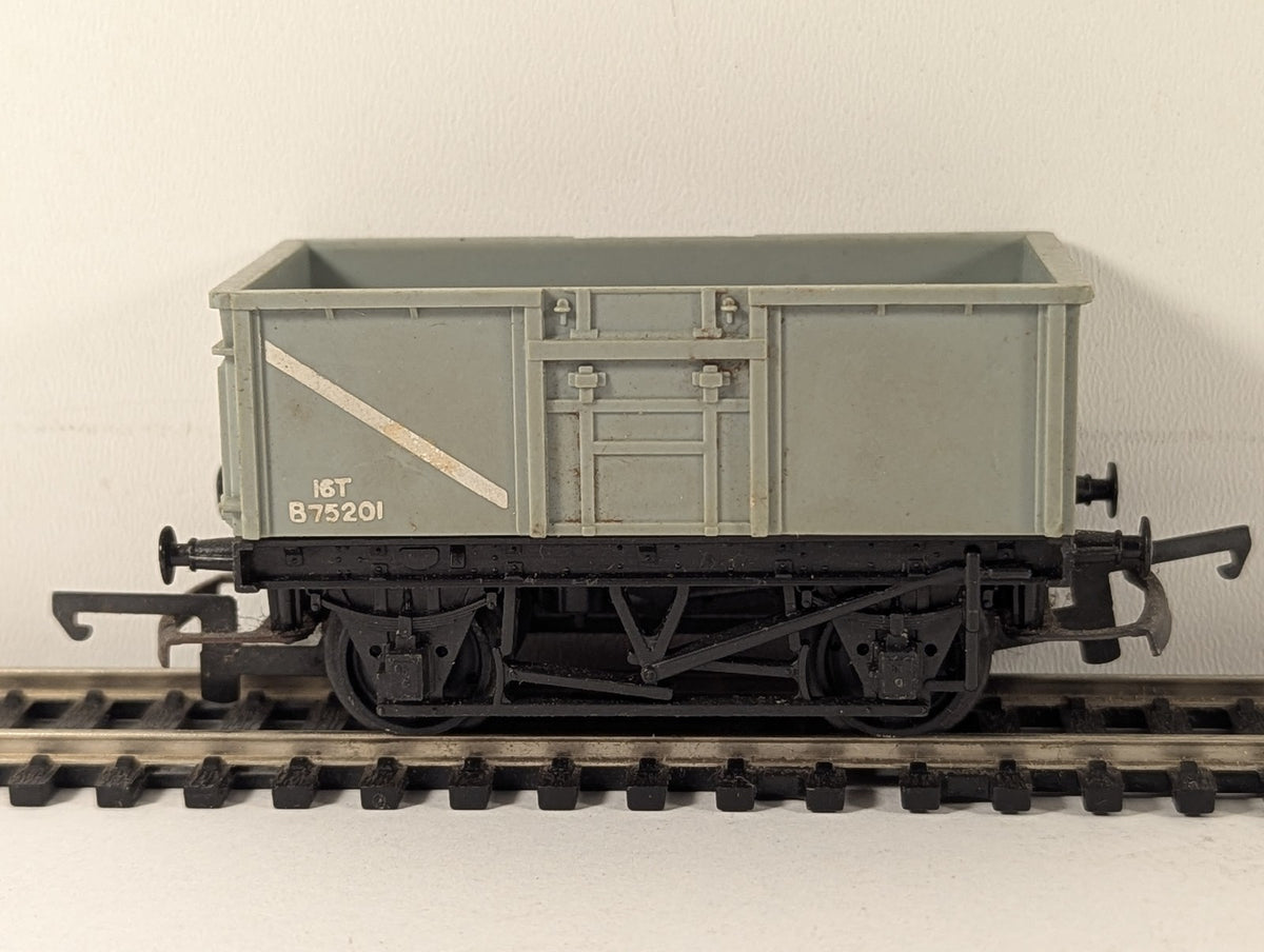 Tri-ang OO Gauge 16 Ton Mineral Wagon B75201 BR Grey R11