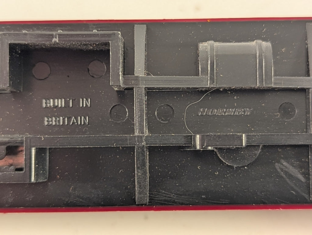 Hornby R748 OO Gauge LMS Caledonian Brake Coach Maroon