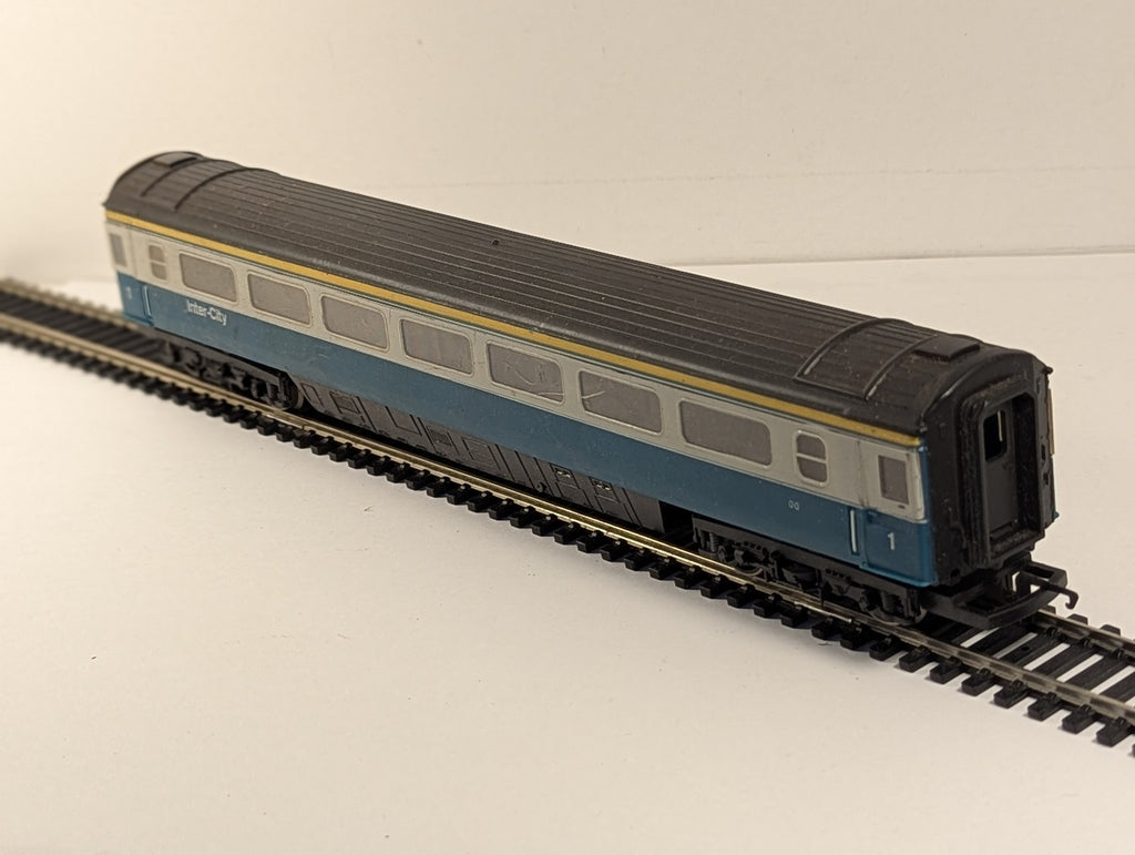 Hornby OO Gauge BR Mk3 First Class Coach Passenger Coach BR Blue & Grey R426