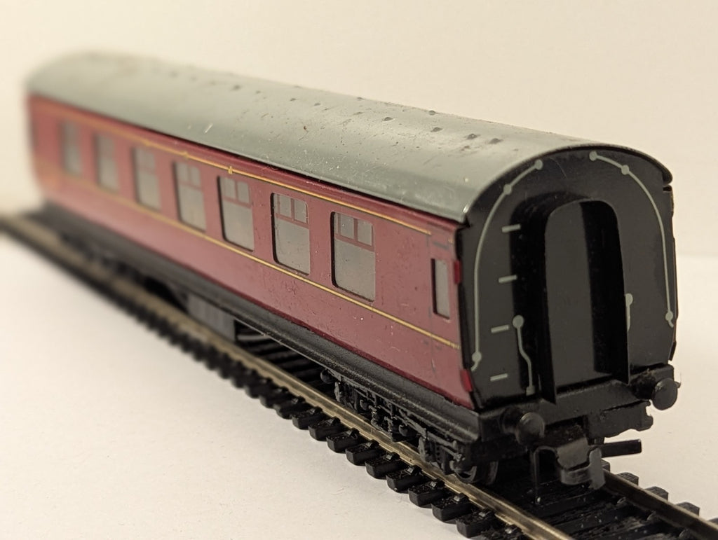 Hornby Dublo OO Gauge Stanier Composite Coach BR Maroon