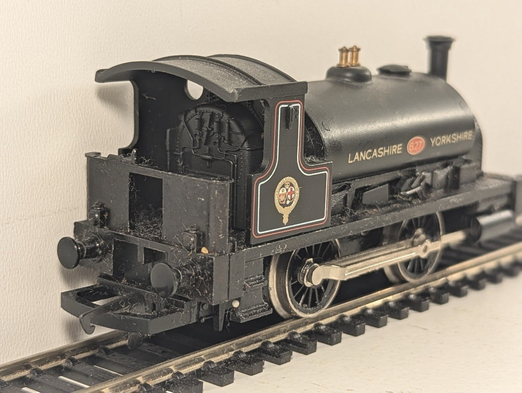Hornby OO Gauge L&Y 0-4-0ST Class 21 'Pug' Steam Locomotive 627