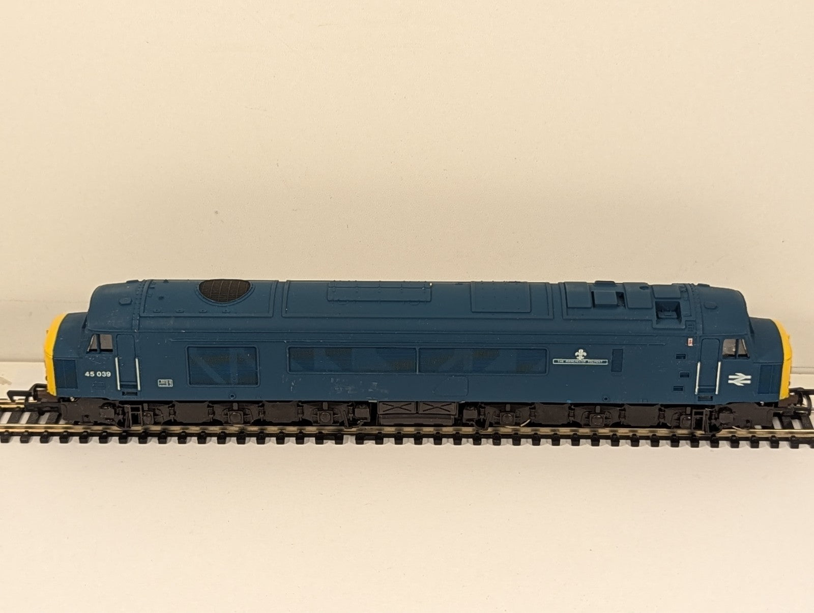 Mainline Railways Class 45 "The Manchester Regiment" BR Blue Diesel Locomotive