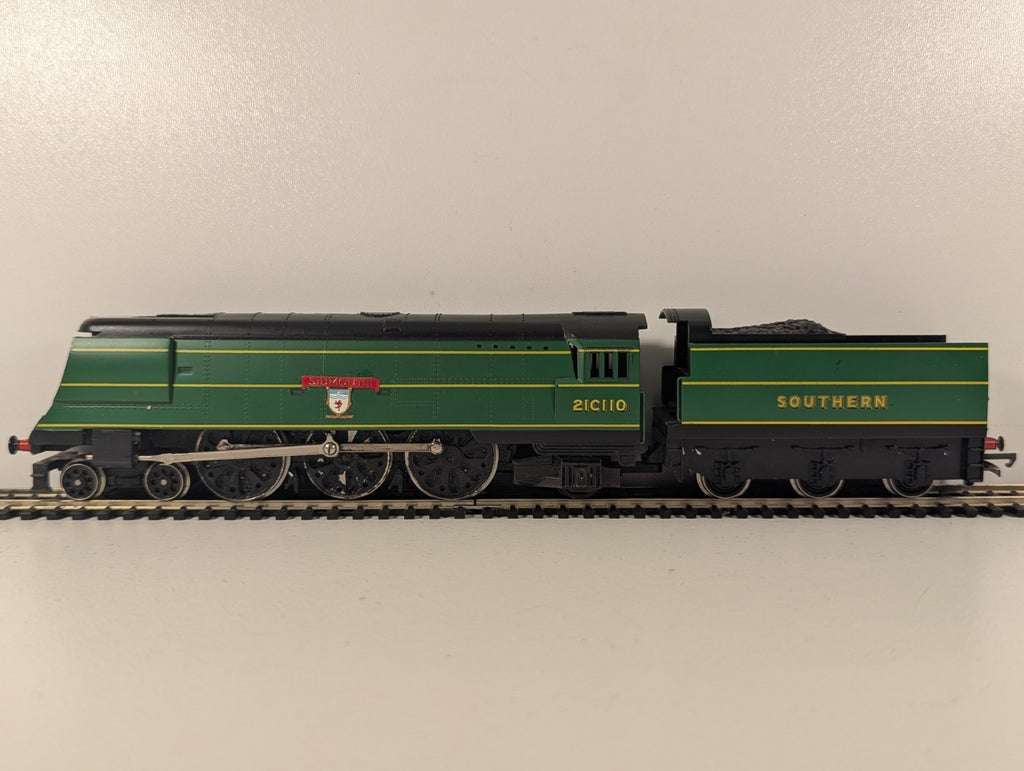 Hornby OO Gauge West Country Class 'Sidmouth' Steam Locomotive 21C110