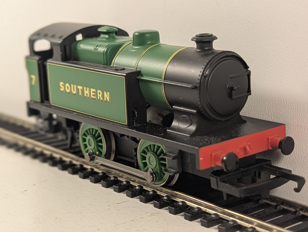 Hornby OO Gauge Southern 0-4-0T Industrial Locomotive '7' Steam Loco