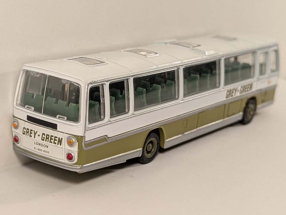 EFE Plaxton Coach – Tottenham to Manchester – British Bus Model
