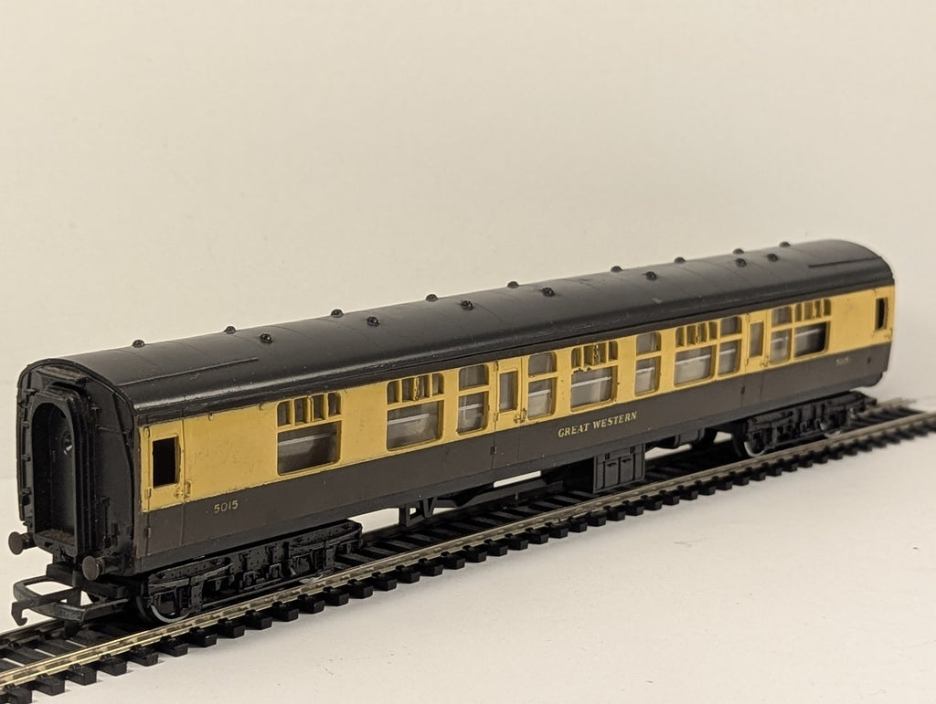 Hornby OO Gauge GWR Collett Composite Coach Passenger Coach 5015