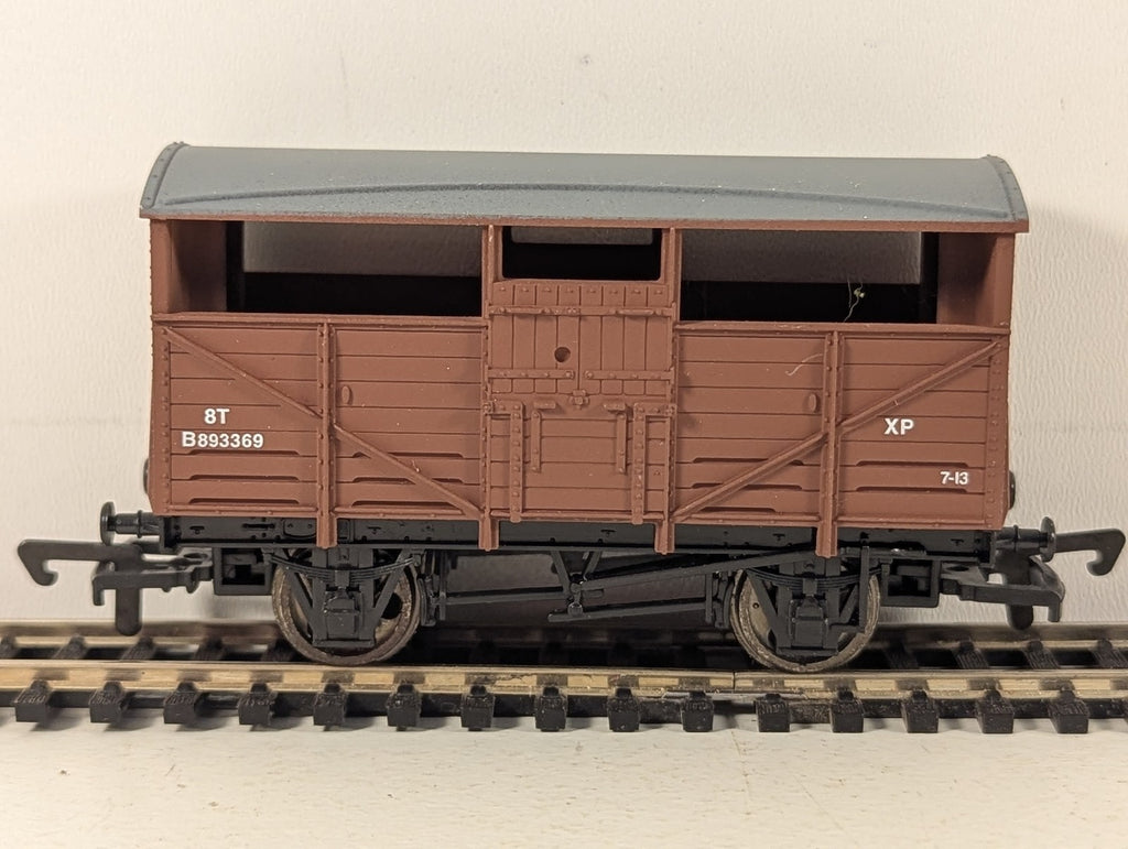 Dapol OO Gauge BR Cattle Wagon Goods Wagon B893369 BR Bauxite B501