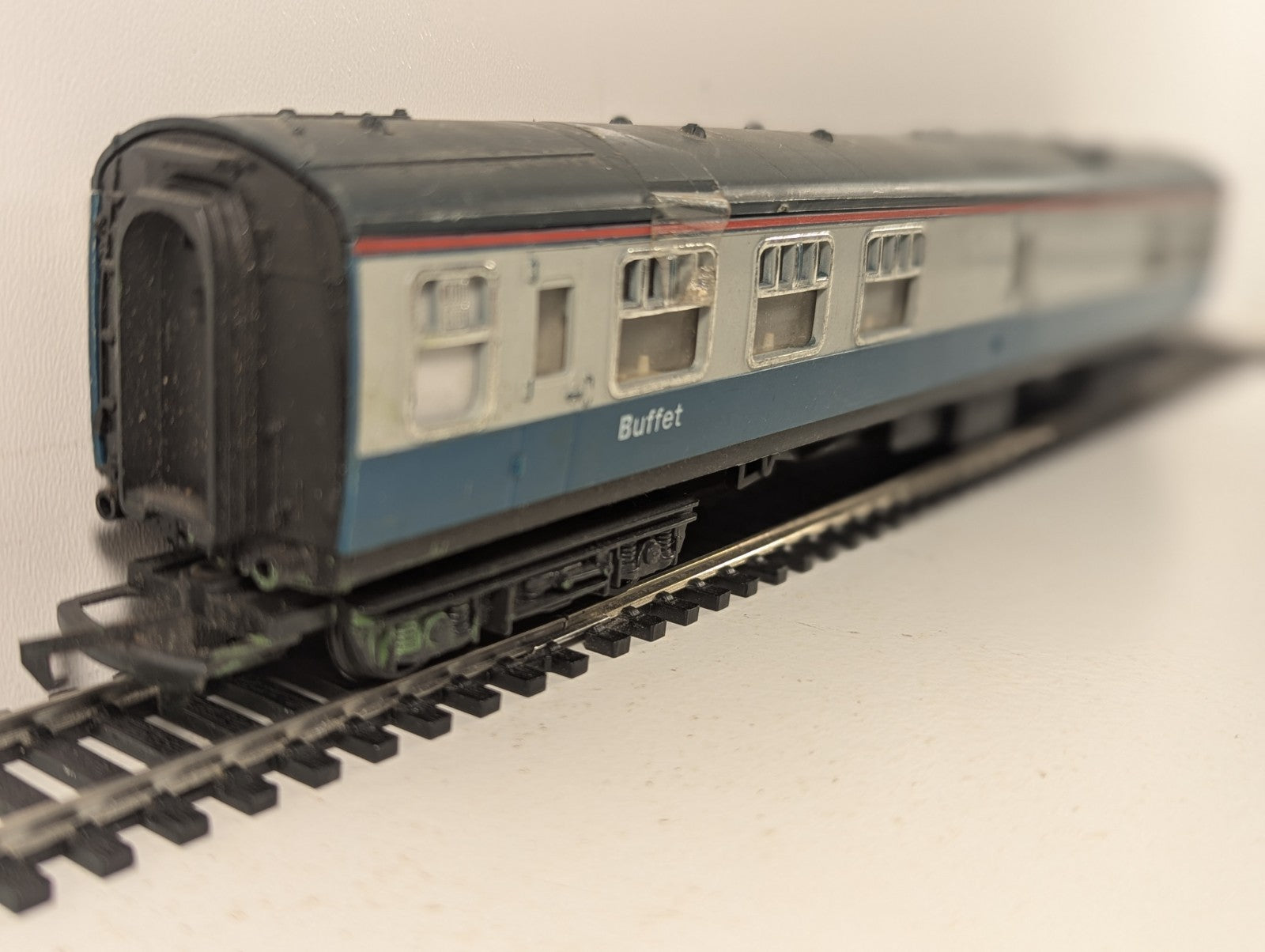 Hornby OO Gauge BR Mk1 Buffet Coach Passenger Coach 1805 BR Blue & Grey
