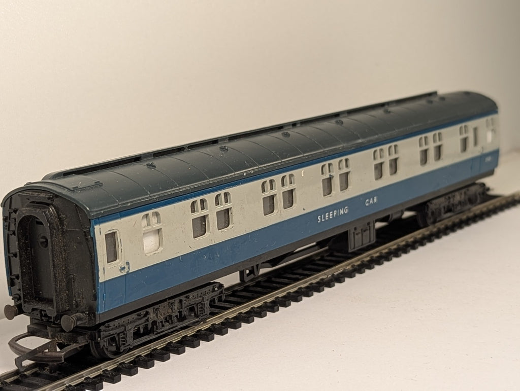 Hornby R339 OO Gauge BR Blue/Grey Mk1 Sleeper Coach No. 2510