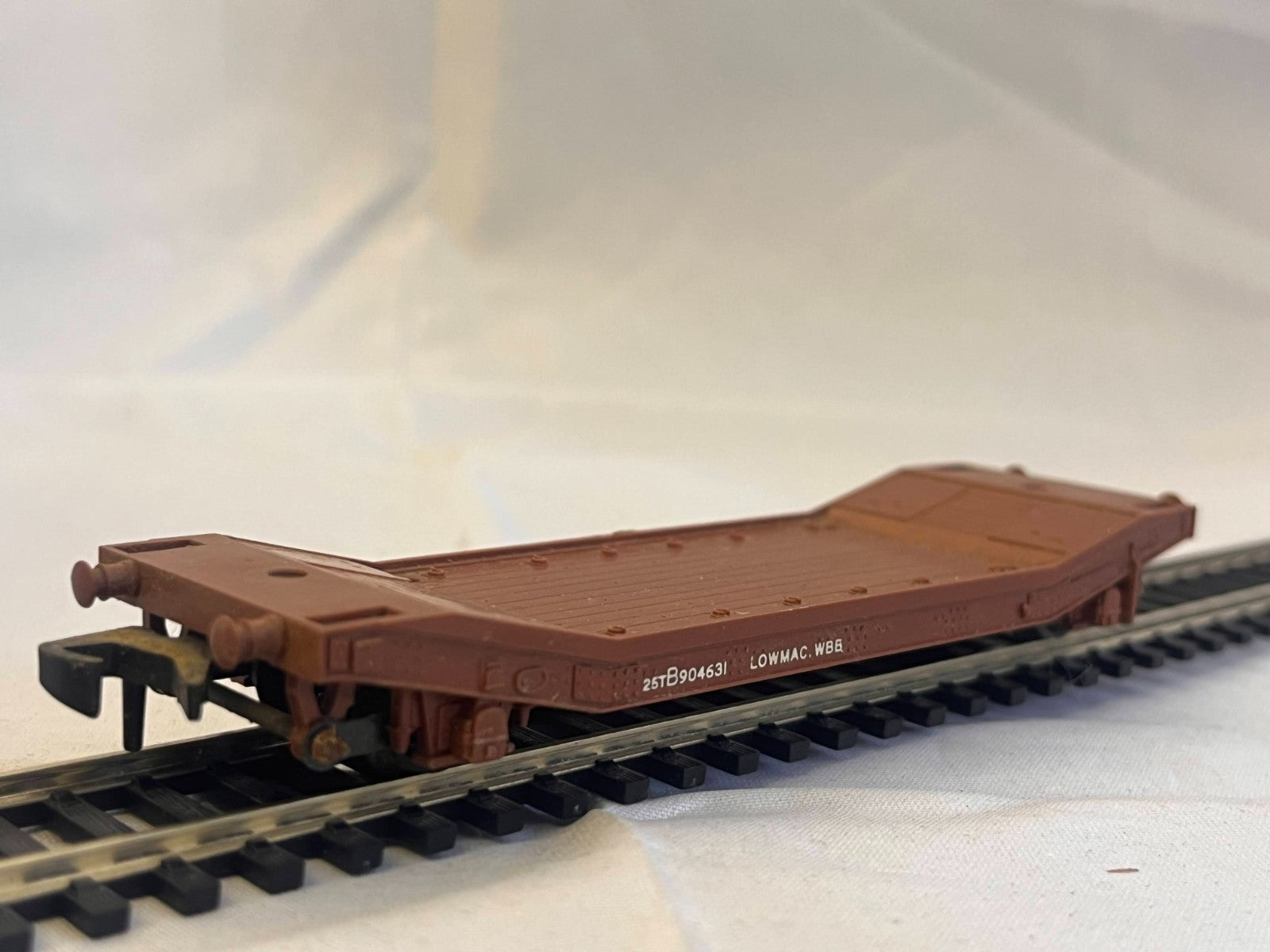 Hornby Dublo 4652 OO Gauge Brown Machine Wagon Lowmac Boxed
