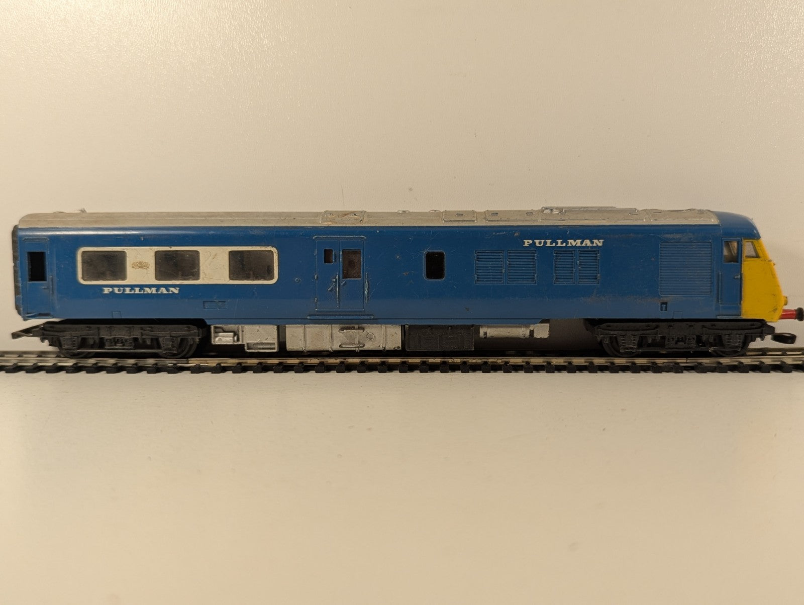 Tri-ang OO Gauge Blue Pullman Brake Second Dummy Car BR