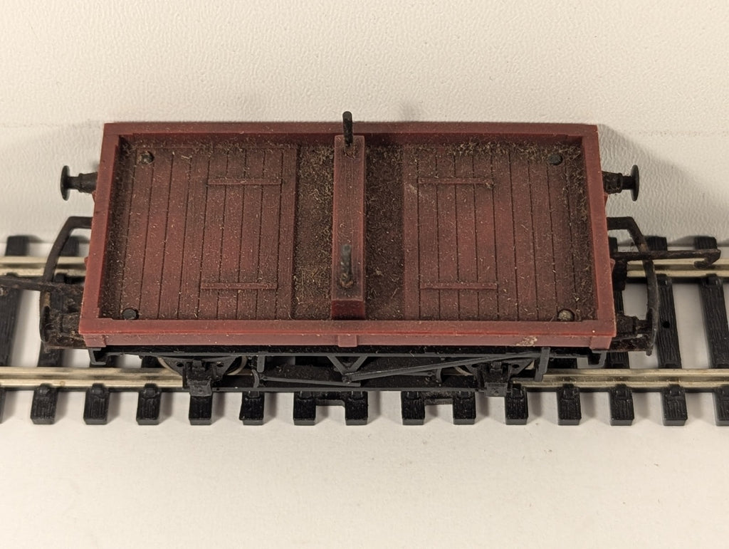Hornby OO Gauge Low-Sided Bolster Wagon Goods Wagon Unlettered Red