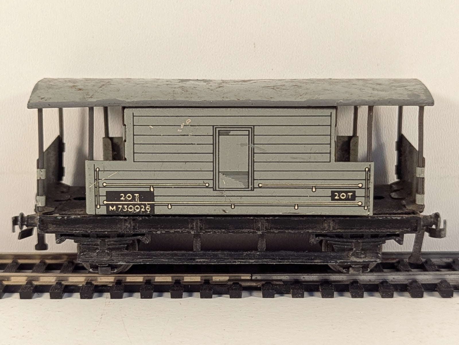 Hornby Dublo 32045 OO Gauge BR 20 Ton Brake Van