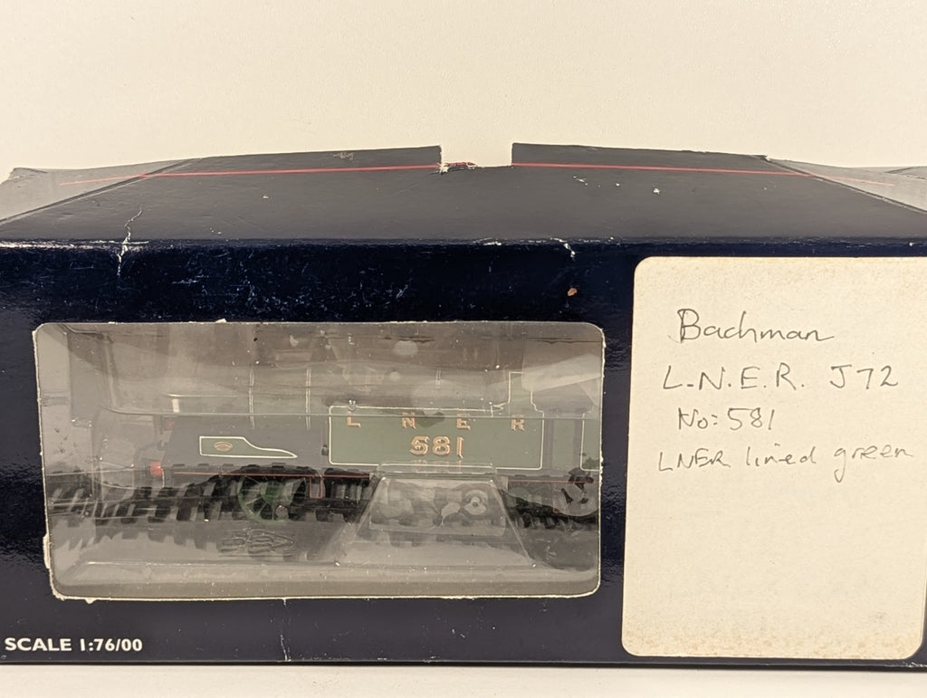 Bachmann Branchline 30-060b Class J72 0-6-0T 581 in LNER green - Limited Edition