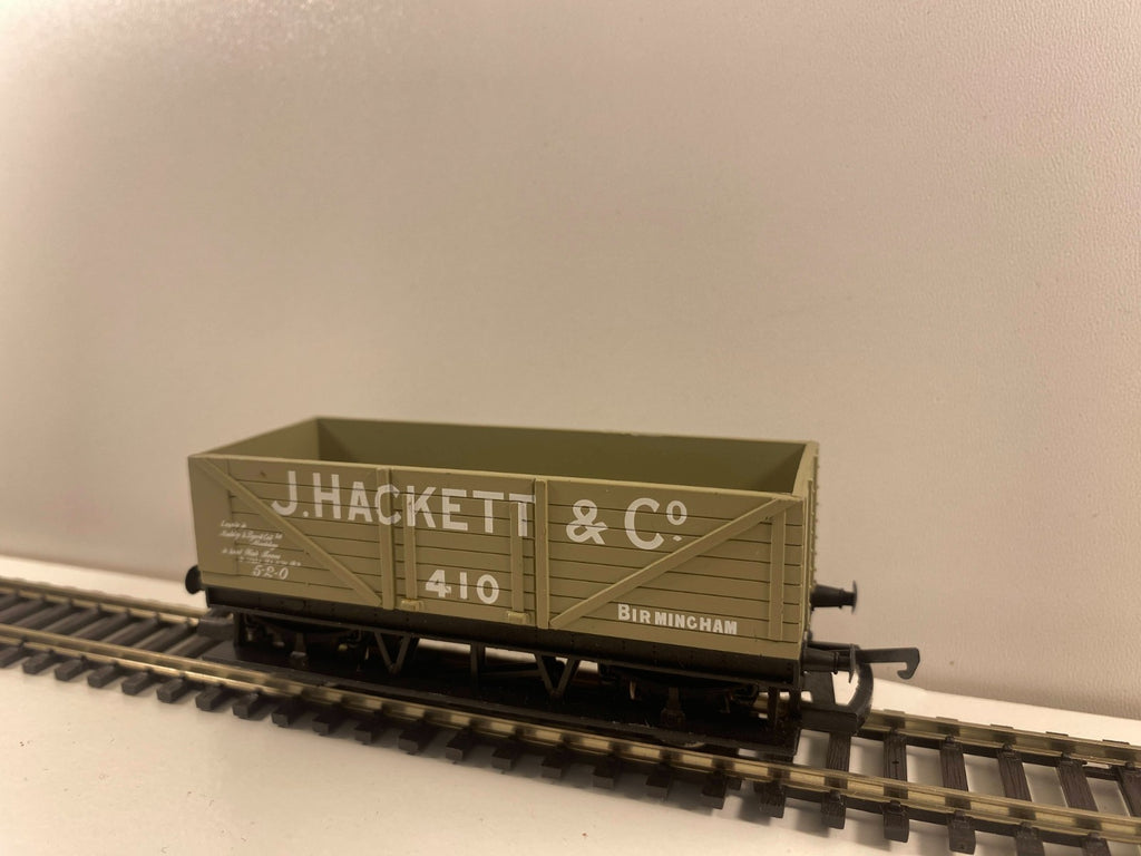 Hornby R6595 6-Plank Open Wagon “J. Hackett & Co.” – OO Gauge