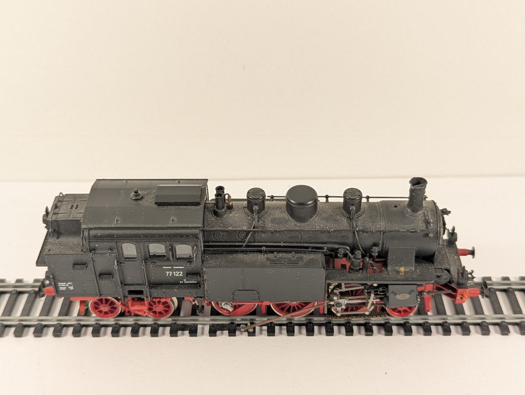 Rivarossi HO Gauge DB BR 77 122 Tank Locomotive Poor Runner