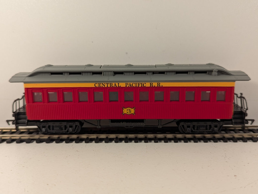 Airfix Central Pacific Railroad "Old Time" Passenger Coach HO Scale
