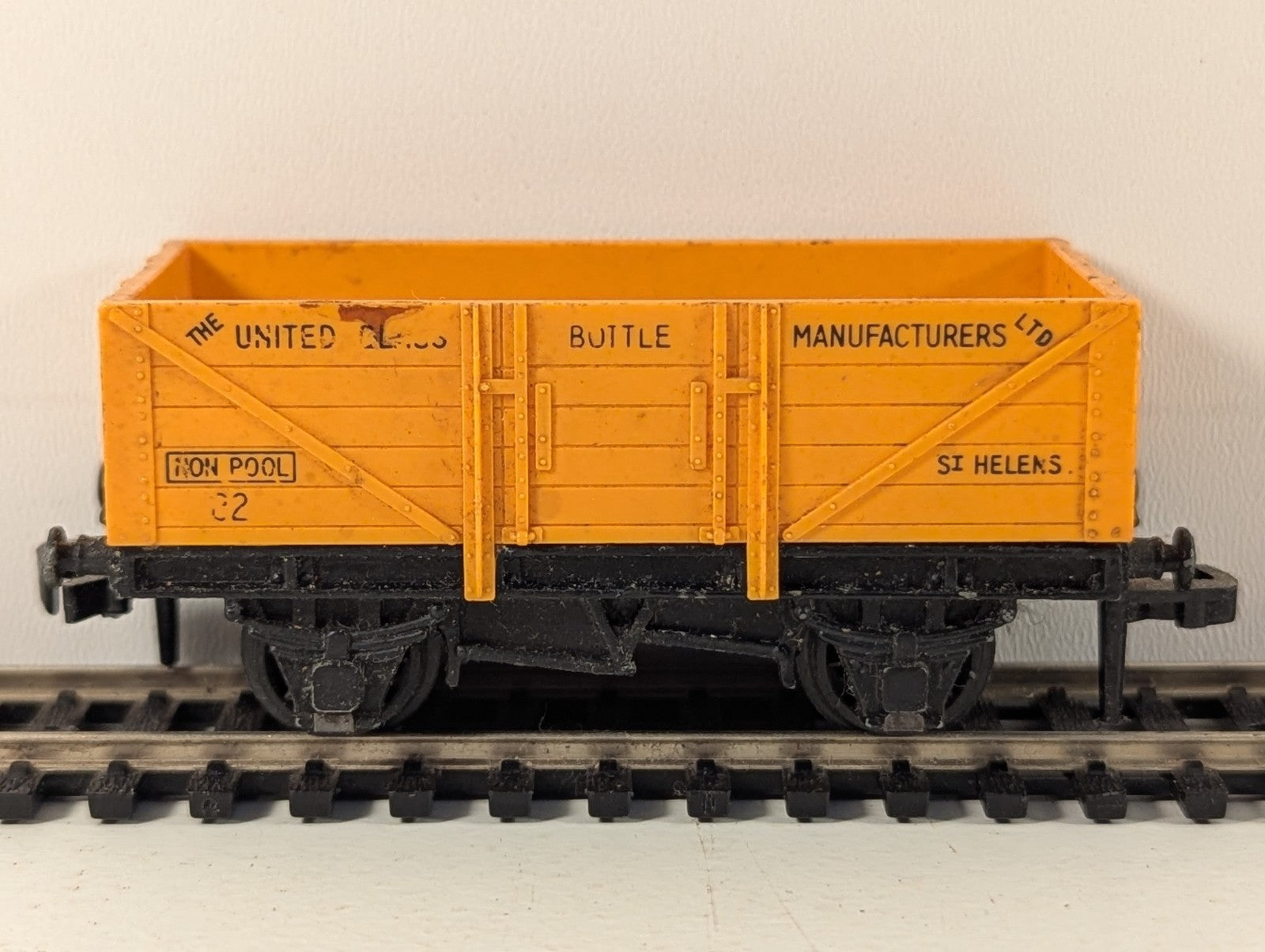 Hornby Dublo United Glass Bottle Manufacturers 5 Plank Open Wagon OO Gauge