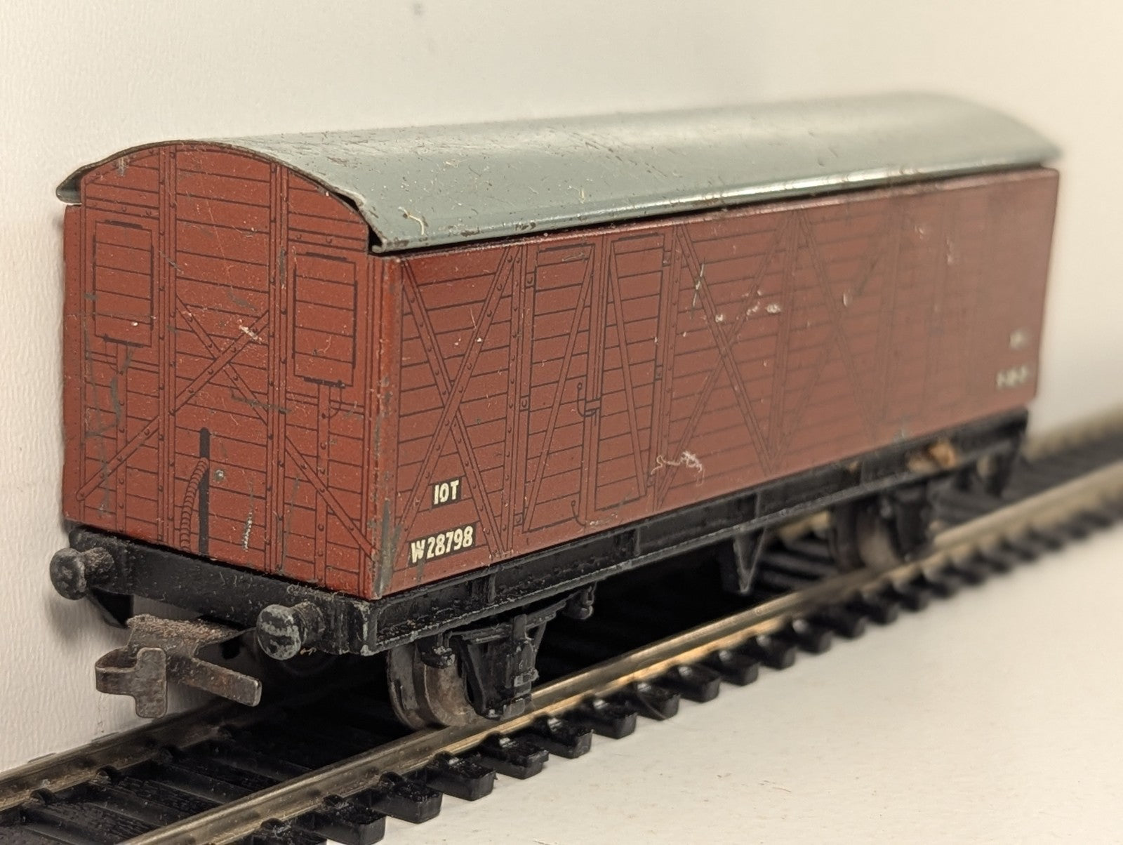 Hornby Dublo Long Wheelbase Ventilated Van OO Gauge