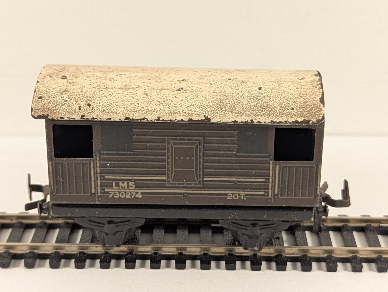 Trix Twin Railways LMS 20 Ton Goods Brake Van OO Gauge