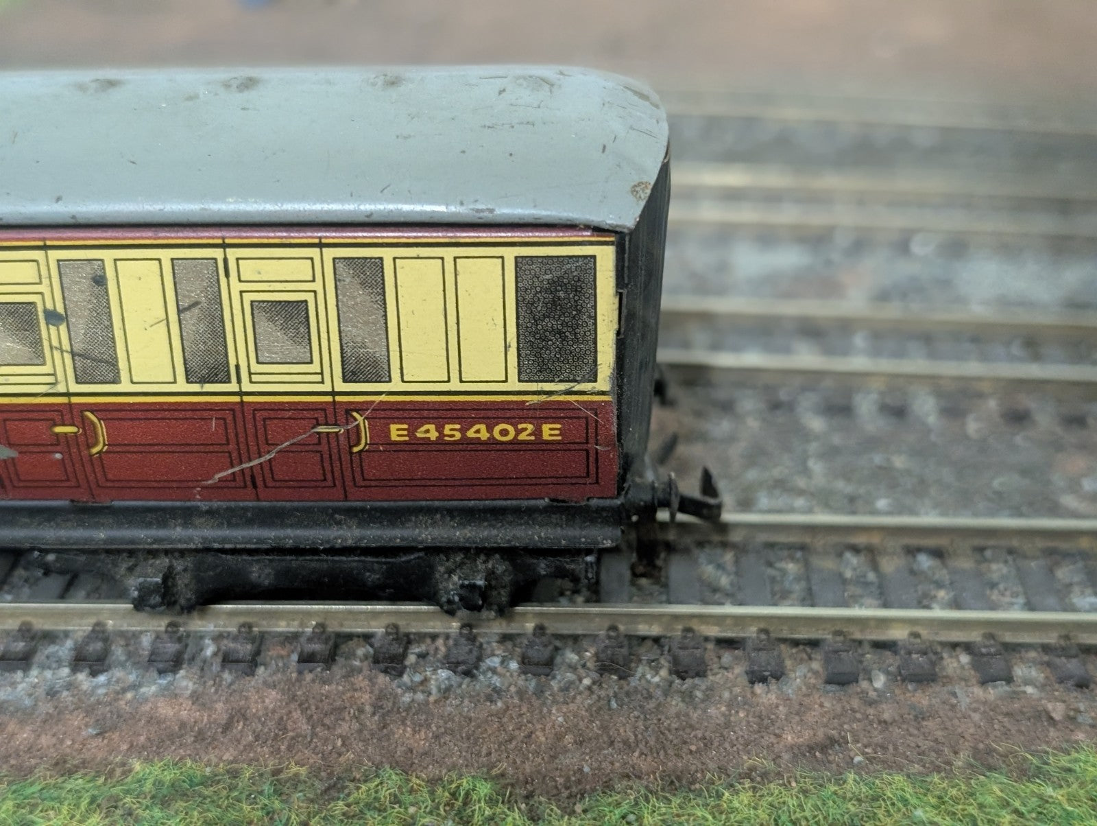 Hornby by Meccano - E45402E Guard Coach