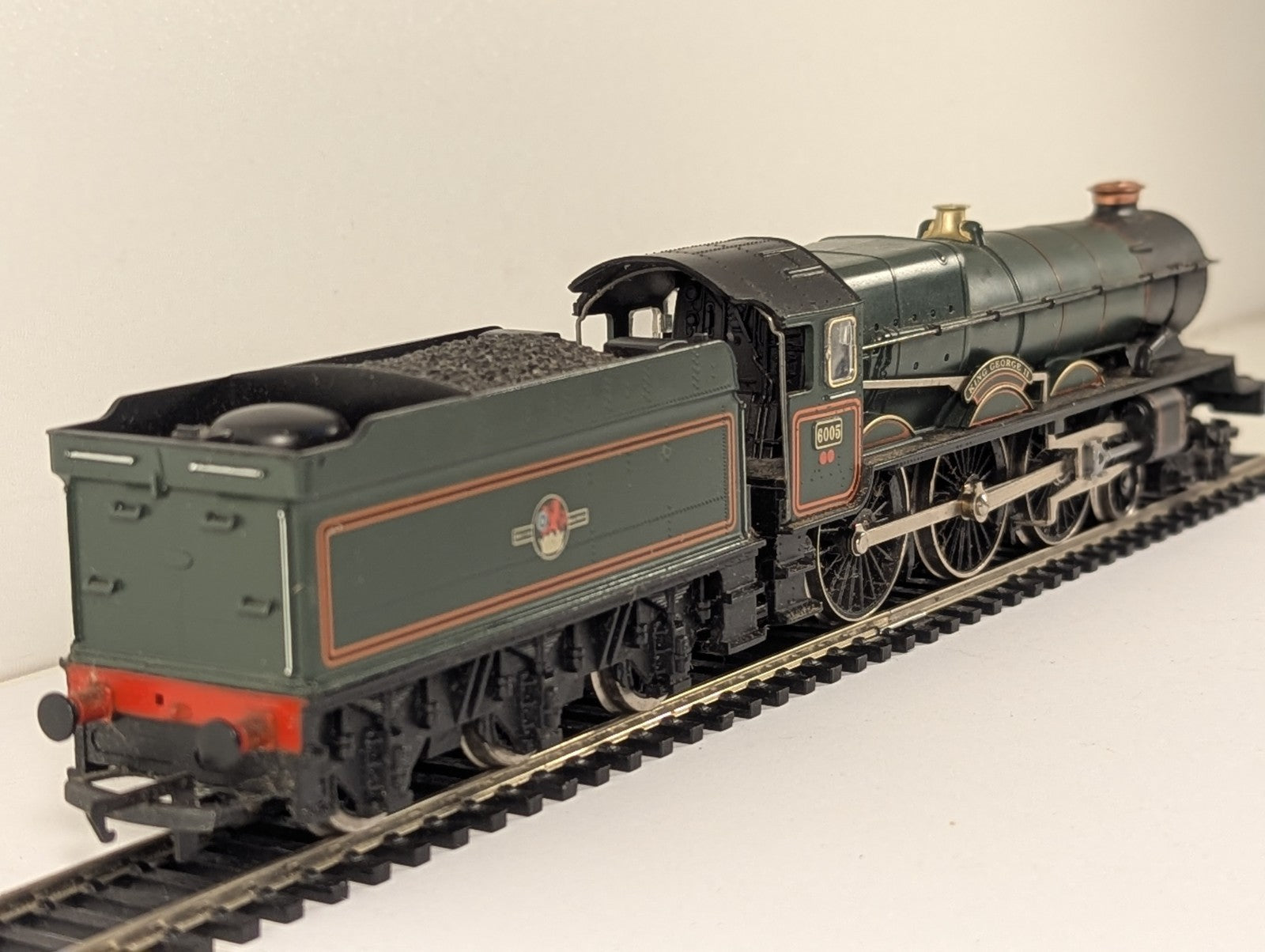 Hornby R303 King Class 'King George II' 6005 BR Green - Boxed