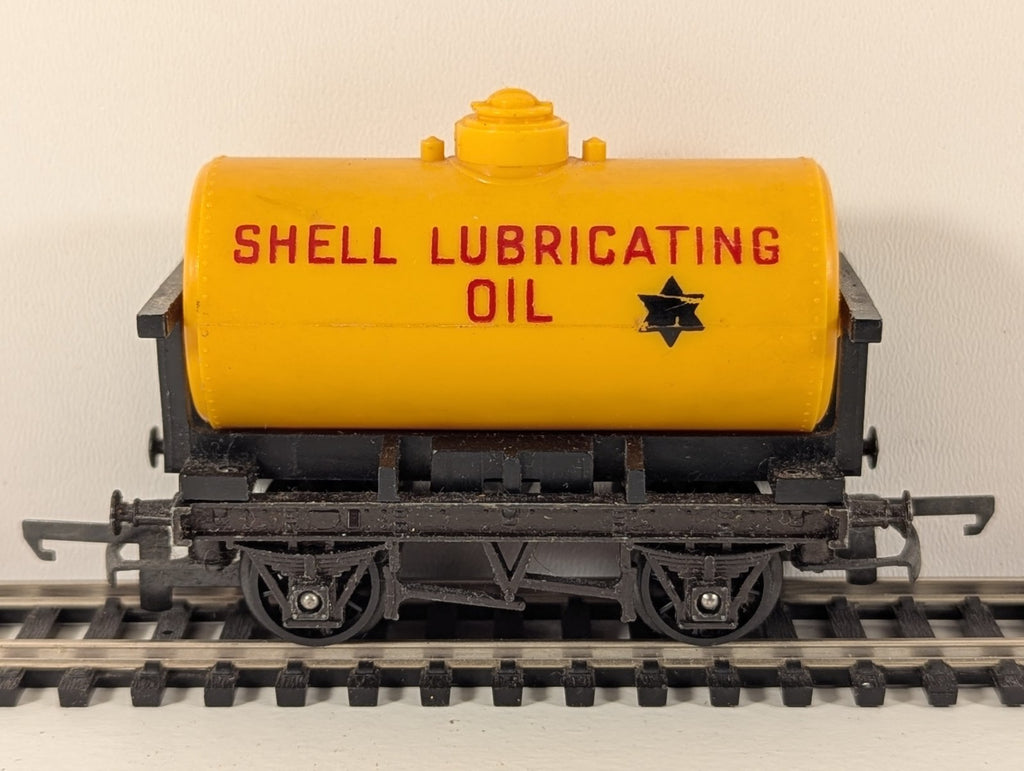 Tri-ang R211 Shell Lubricating Oil Tank – OO Gauge