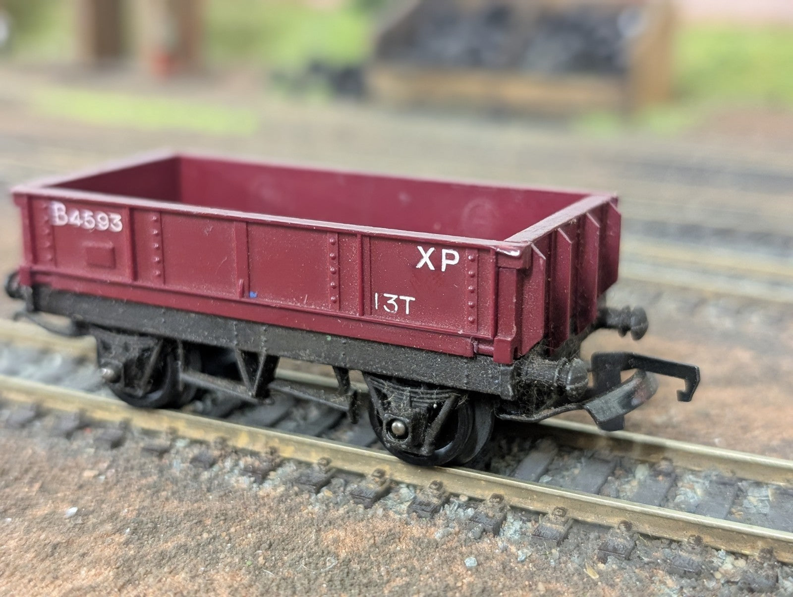 Hornby R113 OO Gauge BR Drop Side Wagon B4593
