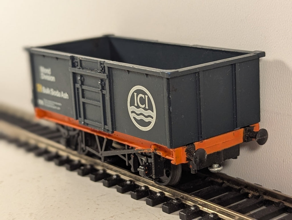 Mainline OO Gauge 7 Plank Mond Division Bulk Soda Ash Wagon Goods Wagon 776