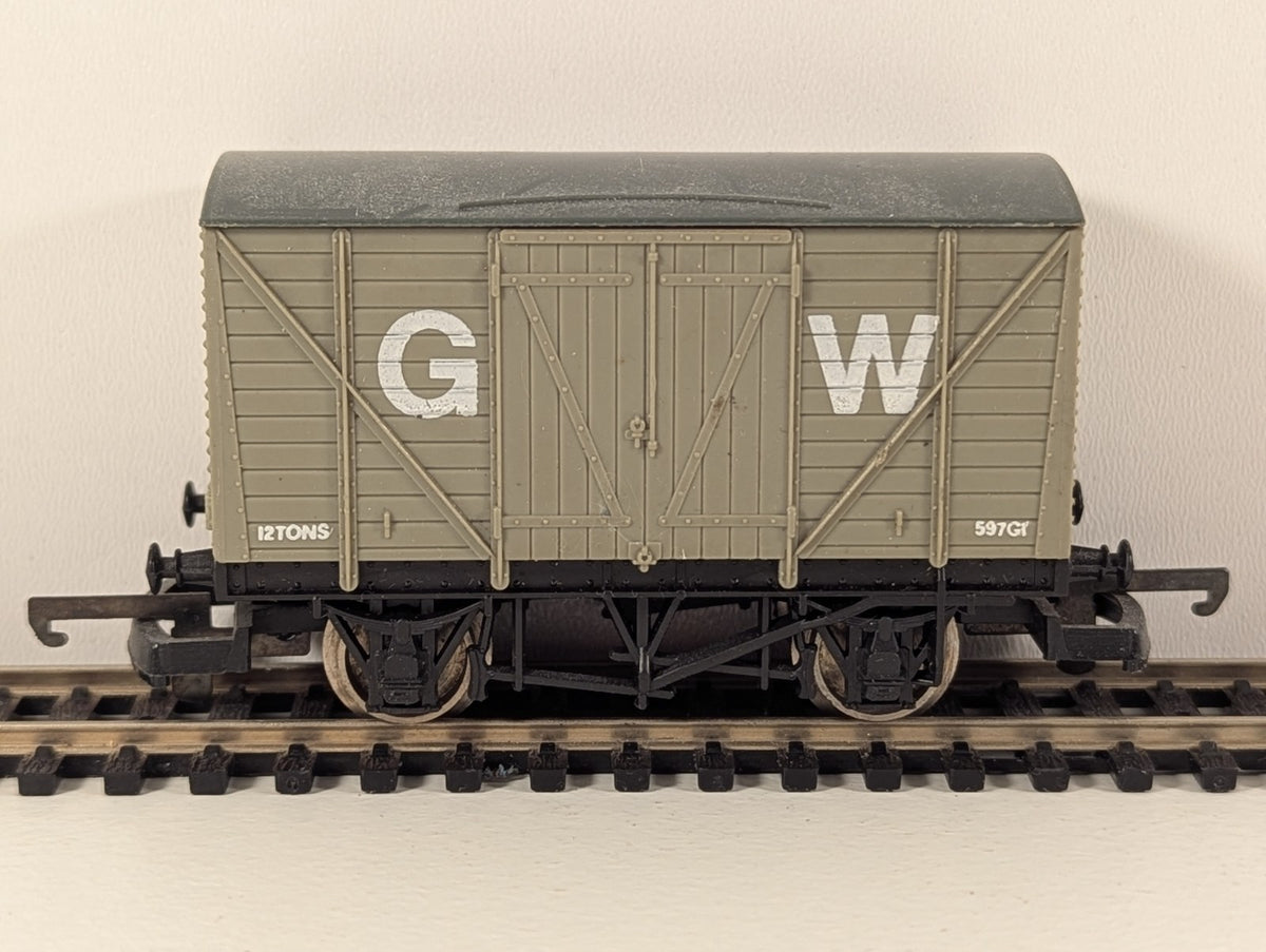Lima OO Gauge GWR 12-Ton Ventilated Van – Item 305605