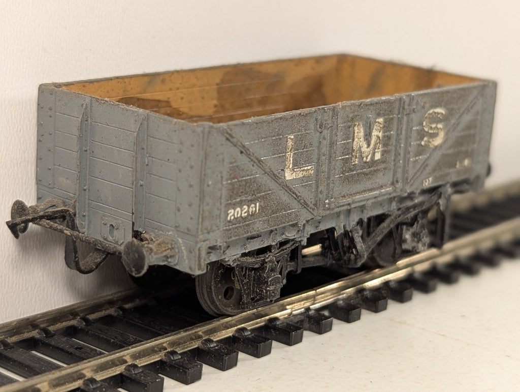 Kit-built OO Gauge 5 Plank Open Wagon Goods Wagon 20261 LMS Grey