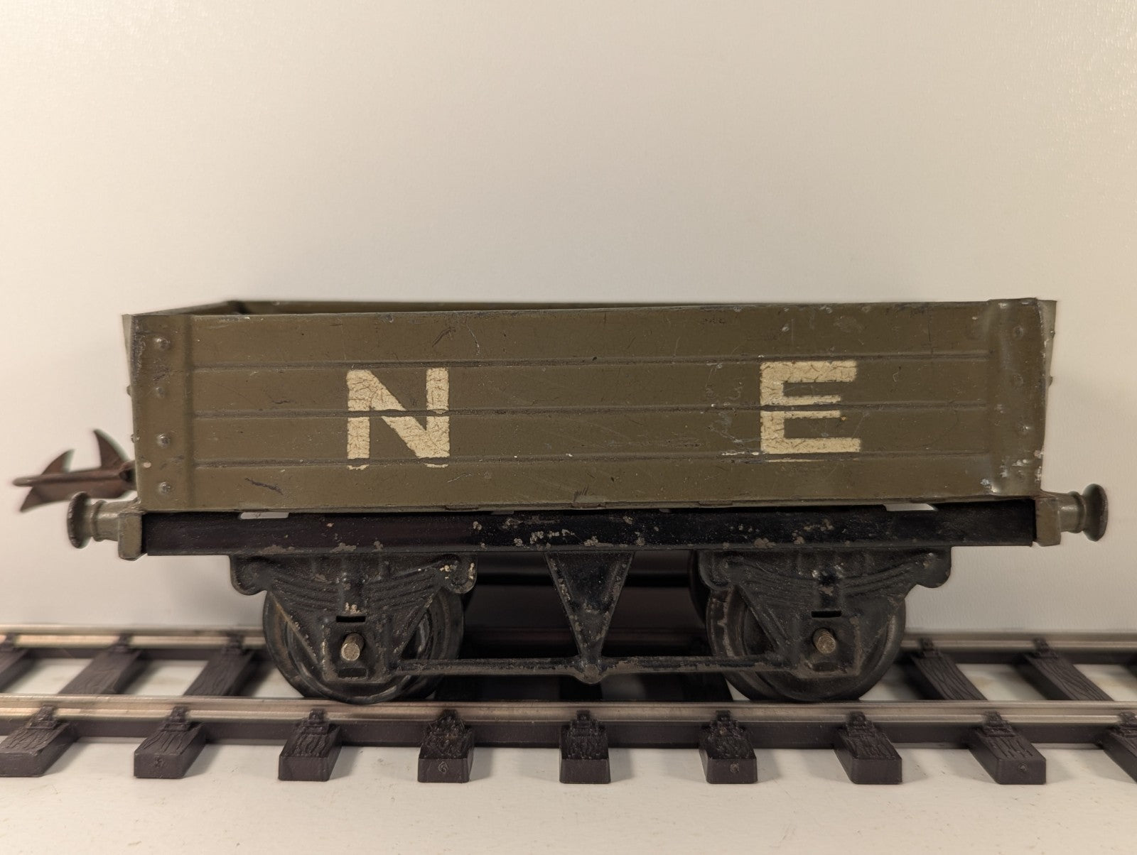 Hornby O Gauge North Eastern Railway Open Wagon - Missing Couplers