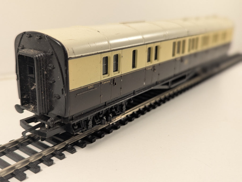 Hornby R457 OO Gauge GWR Collett Corridor Brake Third No. 4913