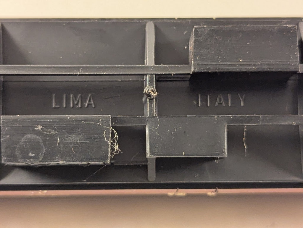 Lima OO Gauge BR Mk1 Corridor Second SK Passenger Coach M24437