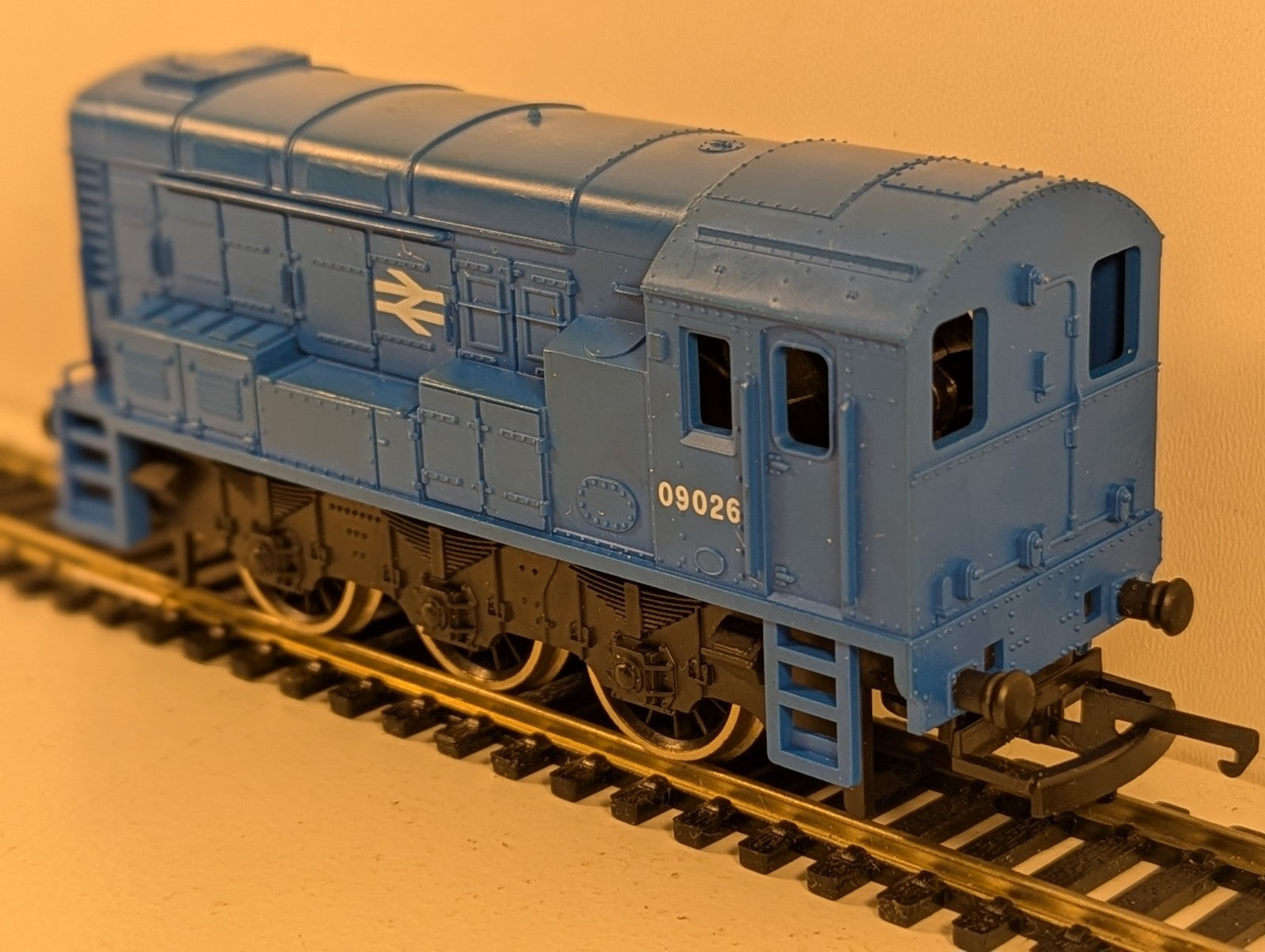 Lima OO Gauge Class 09 Diesel Shunter Blue Boxed