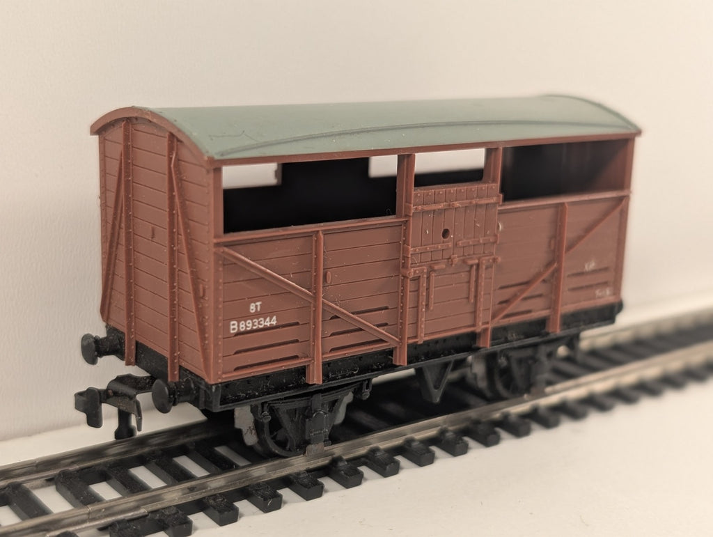 Hornby Dublo 8 Ton Cattle Wagon B893344 in BR Brown