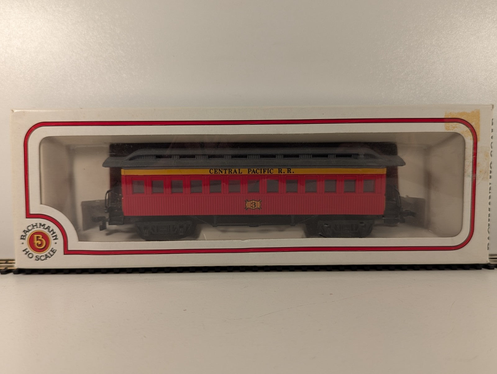 Bachmann 43-1029-24 HO Gauge Central Pacific 47ft Old Time Coach - Boxed
