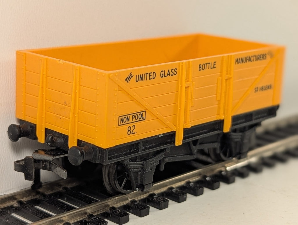 Hornby-Dublo 32069 OO Gauge United Glass Bottles Sand Wagon - Boxed