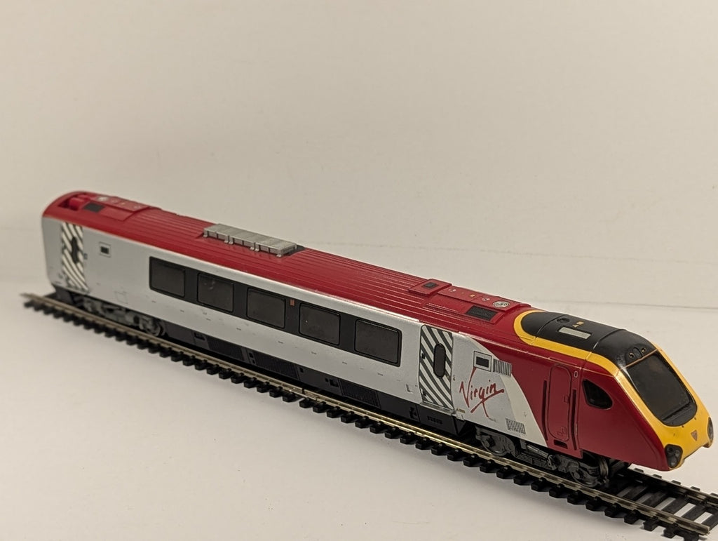Hornby OO Gauge Class 220 Voyager Dummy Driving Car Diesel Locomotive 60351