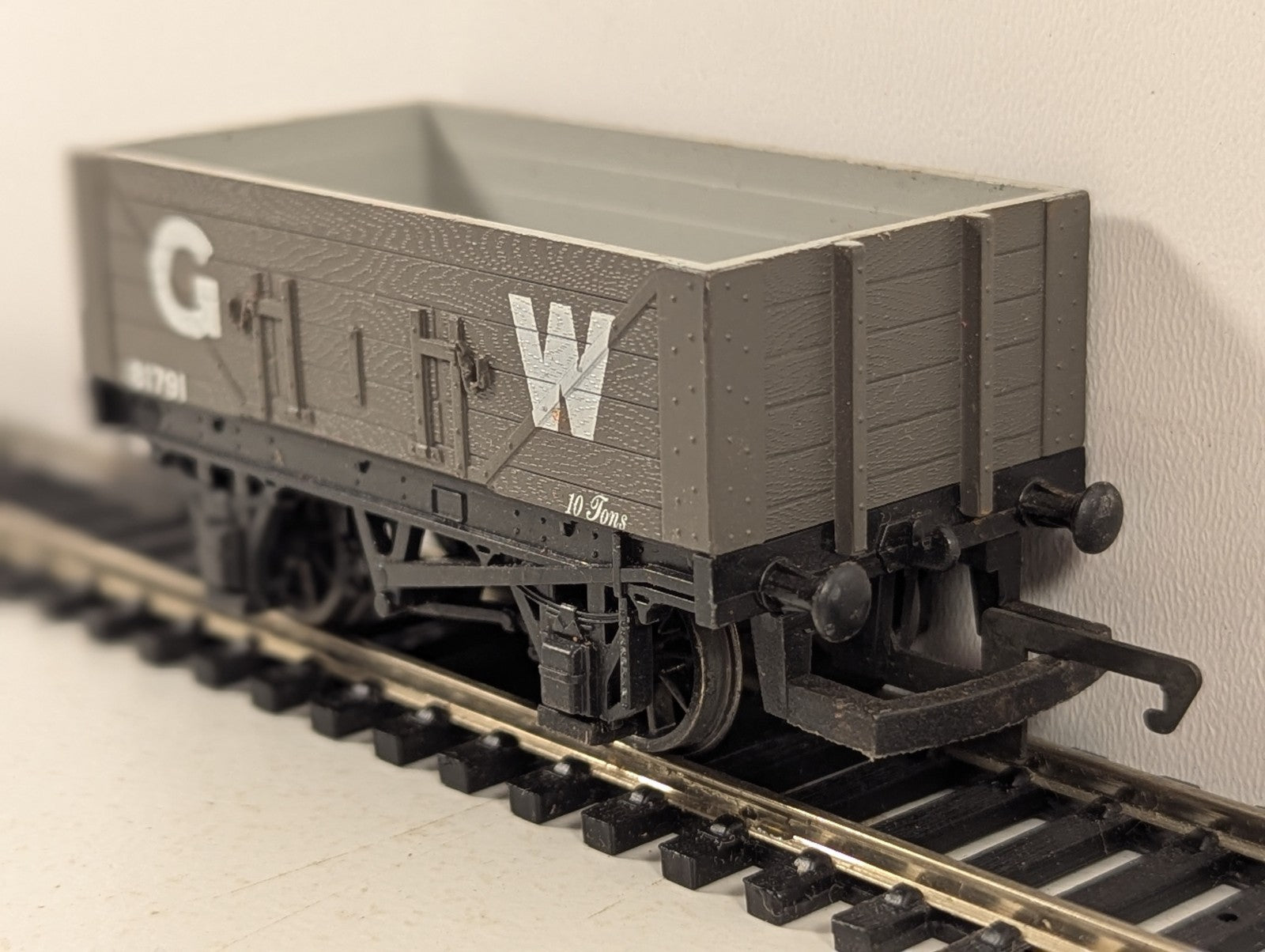 Hornby OO Gauge GWR 5-Plank Open Wagon Goods Wagon 81791 GWR Grey
