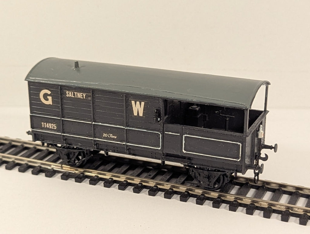 Kit Built OO Gauge GWR Toad Brake Van 'Saltney' 114925 GWR Grey