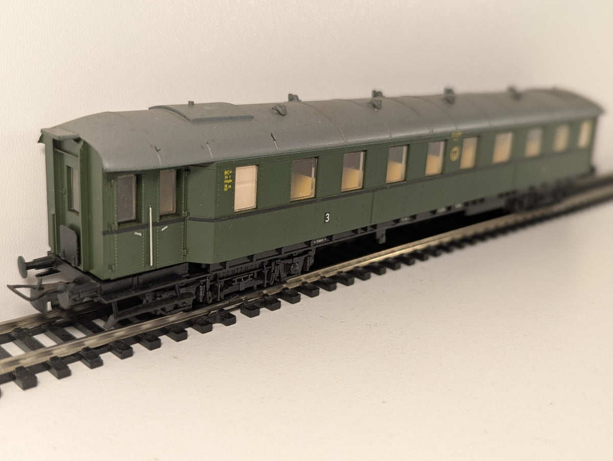 Liliput HO Gauge Passenger Coach