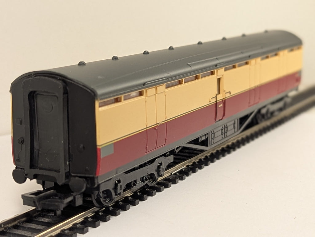 Bachmann 63ft Thompson BG Full Brake Crimson & Cream OO Gauge Boxed