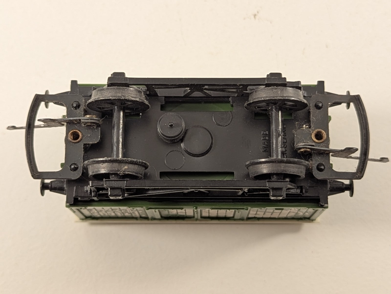 Hornby OO Gauge R216 Prime Pork Closed Van