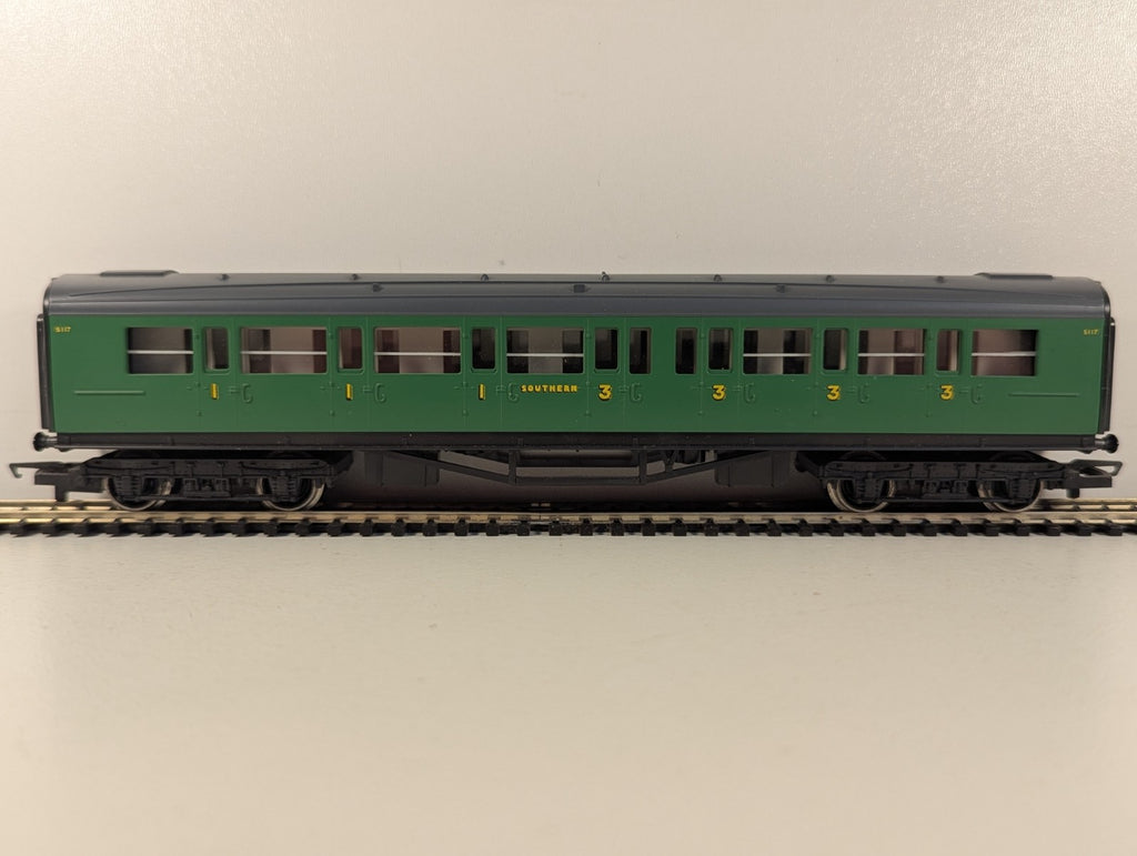 Hornby OO Gauge SR Composite Coach Passenger Coach 5117