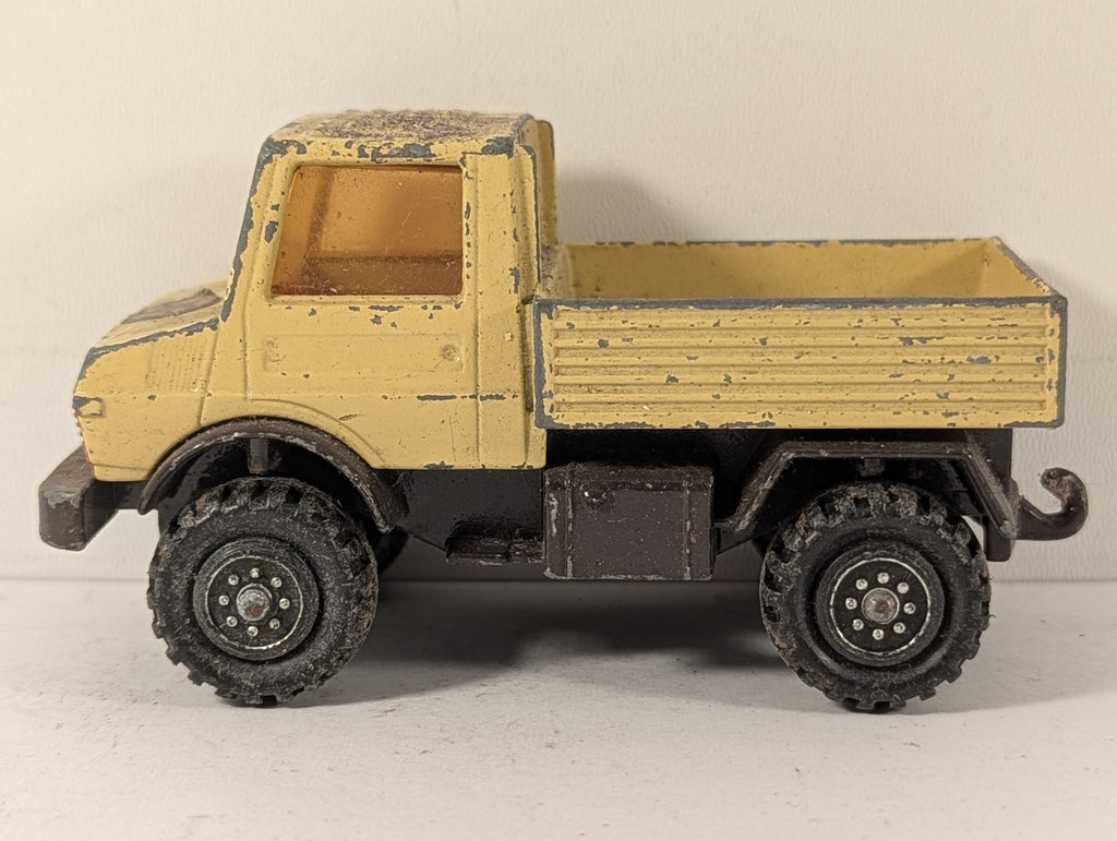 Matchbox Mercedes-Benz Unimog Die-cast Vehicle Yellow K-10
