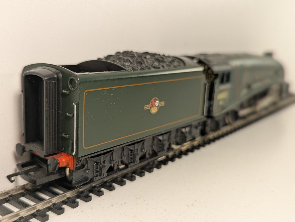 Hornby LNERClass A4 No.60022 "Mallard" BR Green Steam Locomotive OOGauge - Boxed