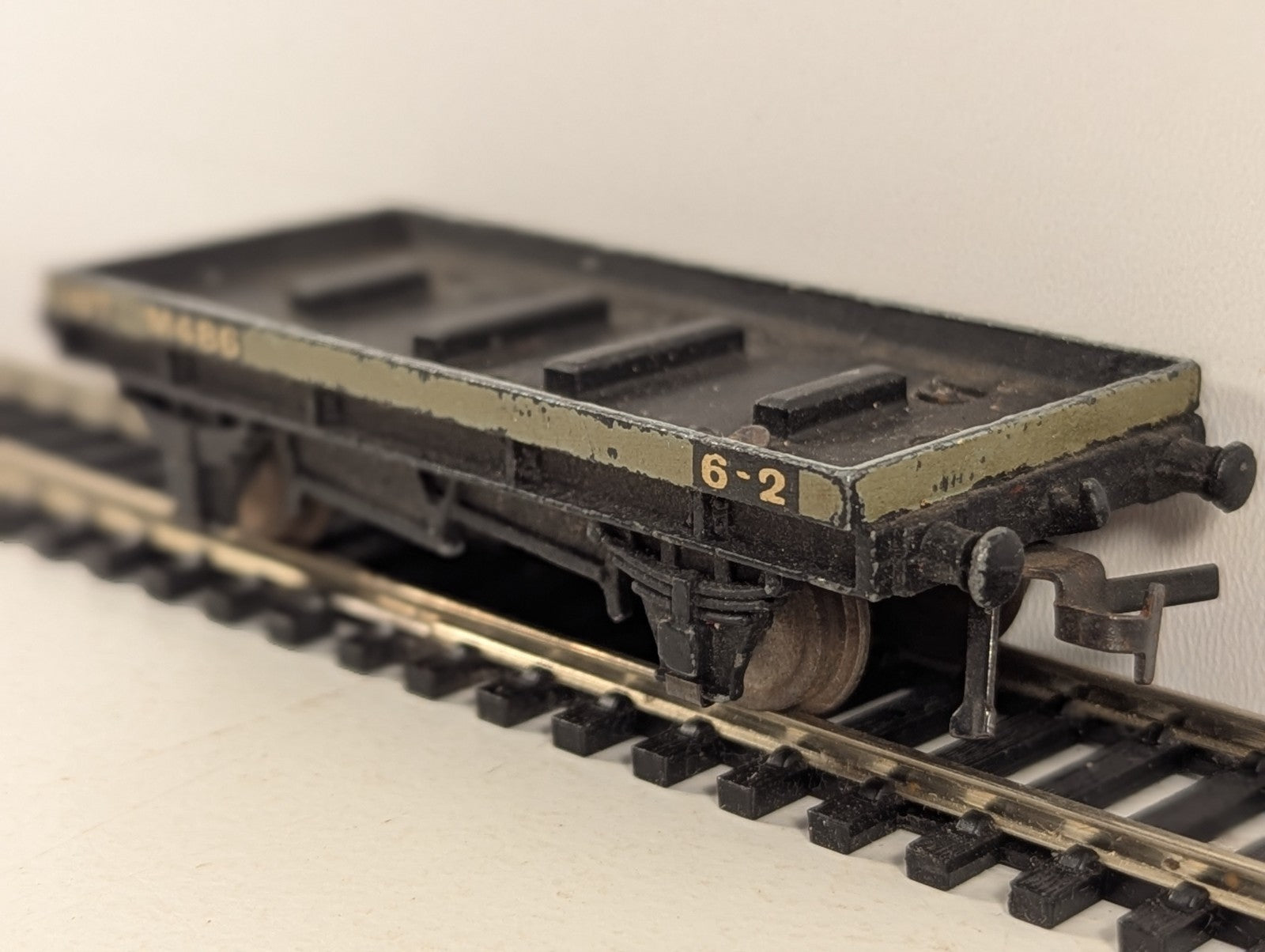 Hornby Dublo OO Gauge D1 Low Sided Wagon Wagons M486 BR Grey
