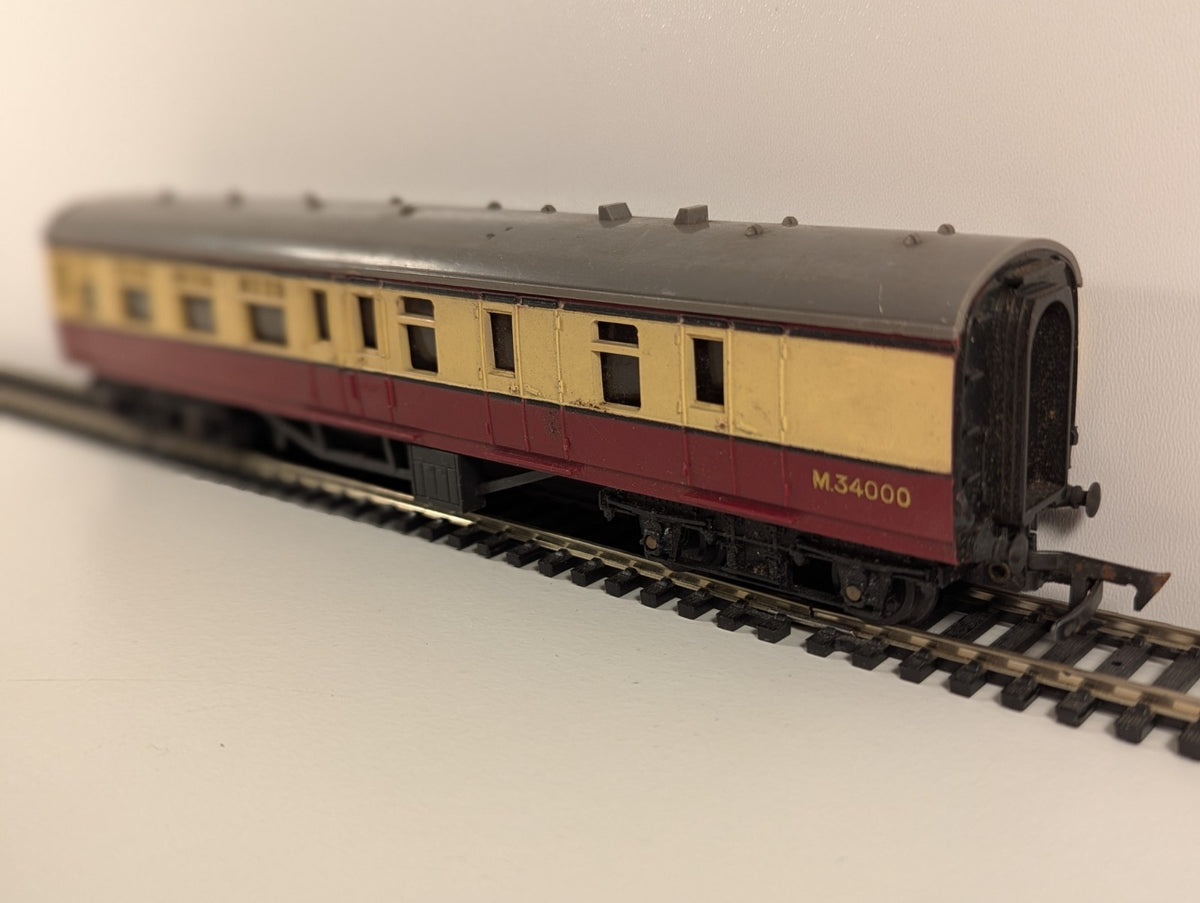Tri-ang R28 BR Main Line Brake Second Coach – M34000
